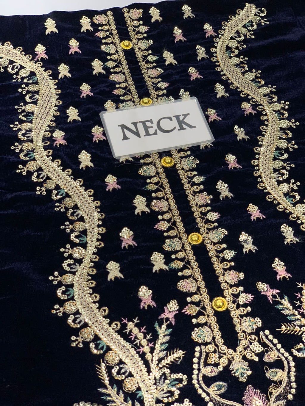 Afrozeh LUXURY VELVET COLLECTION