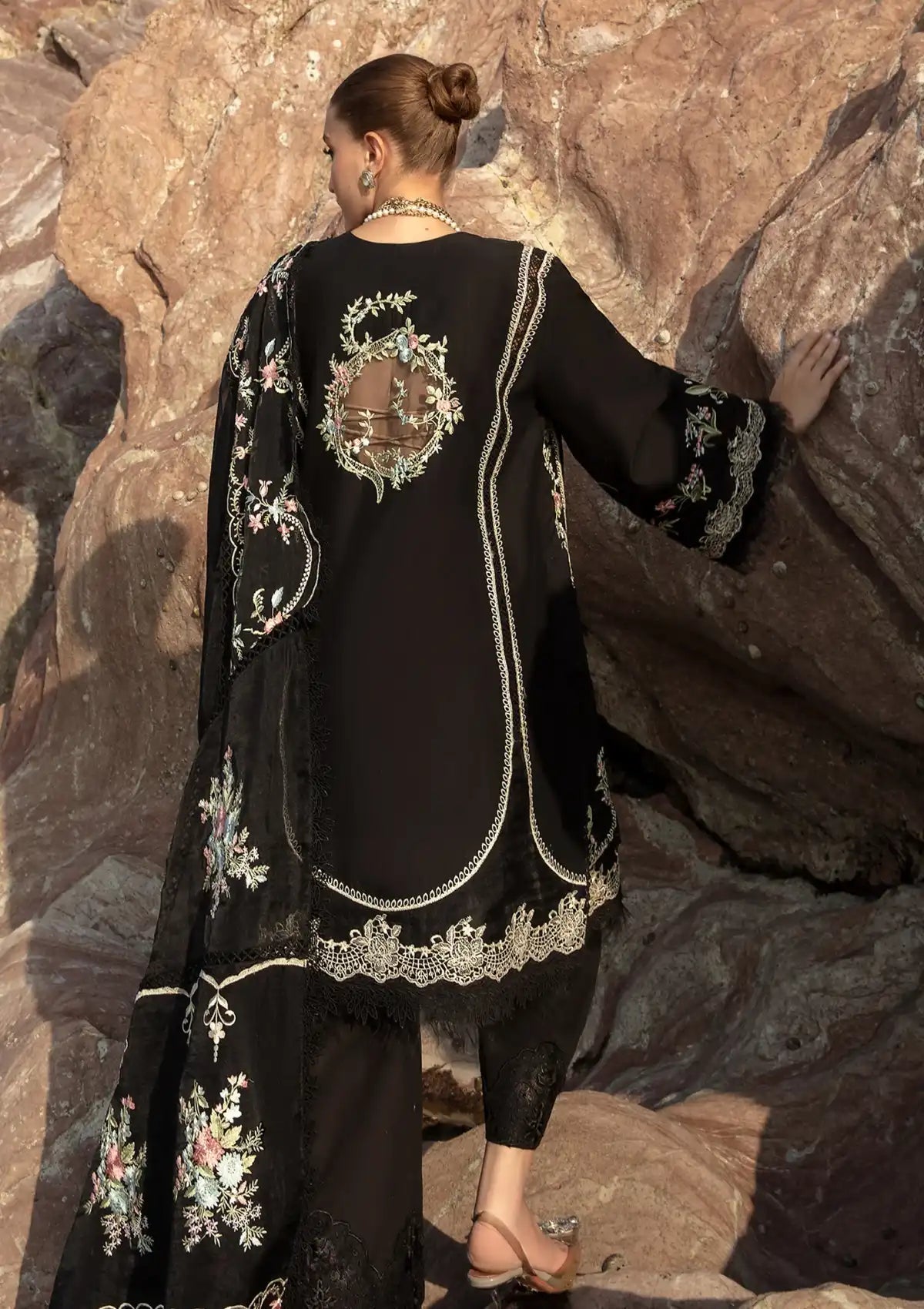 Saira Shakira By Crimson Luxury lawn Collection - Black